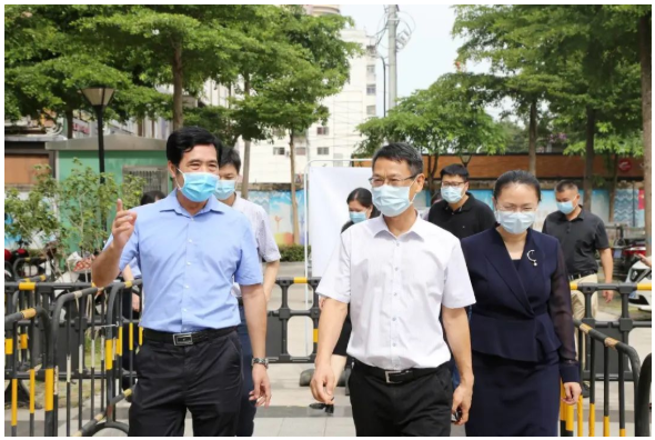 自治区文化和旅游厅副厅长唐正柱实地调研我馆复工复产工作情况