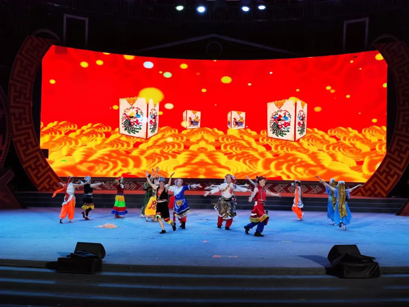 歌舞注入力量 展现时代信心——经开区专场文艺演出唱响民歌湖大舞台
