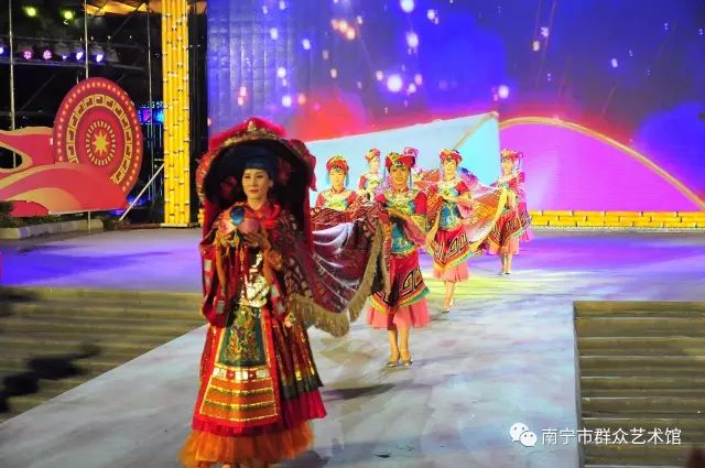 2017大型民歌专场——广西专场演出在民歌湖隆重举行