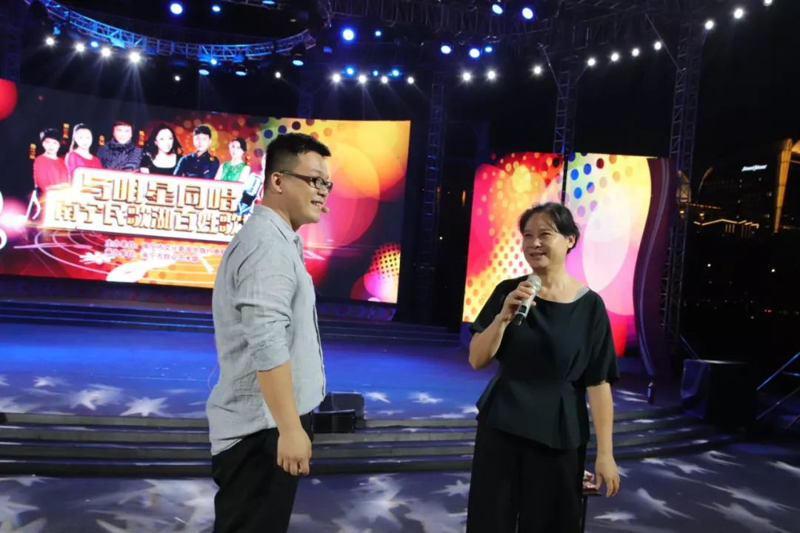 【民歌湖百姓歌圩】第36期“与明星同唱”南宁民歌湖百姓歌圩活动开唱