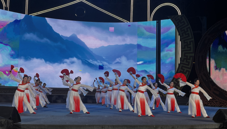 良辰美景传新声,同心共筑幸福梦——民歌湖周周演良庆区专场文艺演出精彩上演