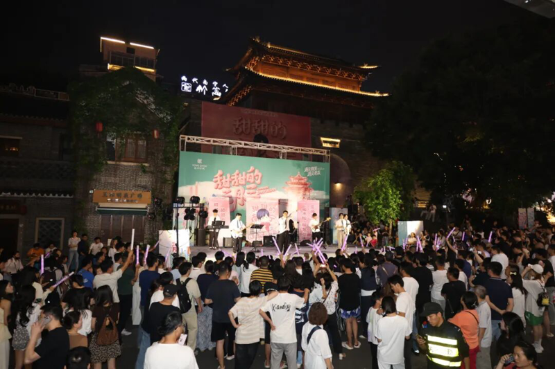 “南宁，我喜欢的样子你都有” |3天3晚，仓西门下的周杰伦应援专场，老友们都唱嗨了！